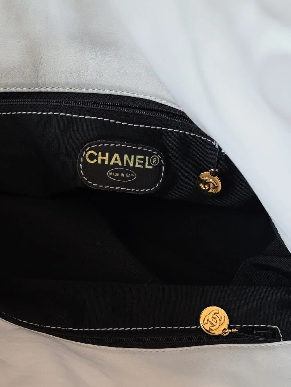 Chanel Vintage Bi-Color Two-Tone White and Black Leather Tote